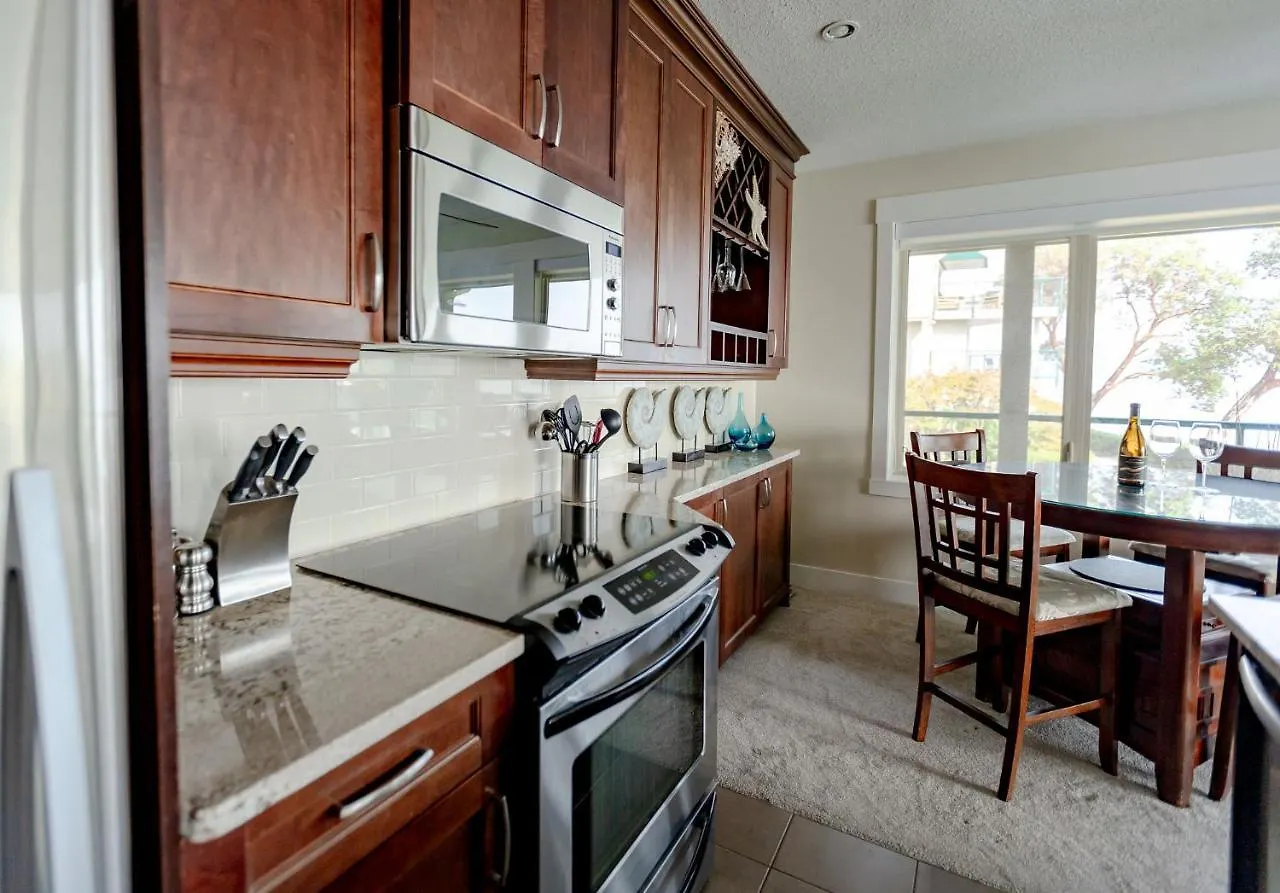 Sunrise Cove Apt At Inn Of The Sea Ladysmith Canada