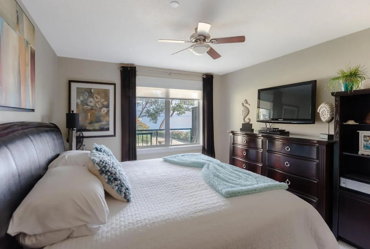 Sunrise Cove Apt At Inn Of The Sea Ladysmith 0*,