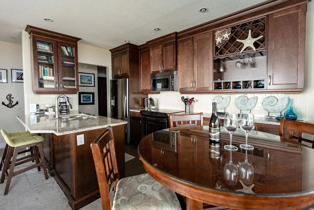 Sunrise Cove Apt At Inn Of The Sea Ladysmith Apartment