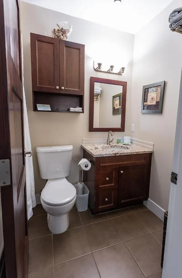 Sunrise Cove Apt At Inn Of The Sea Ladysmith Canada
