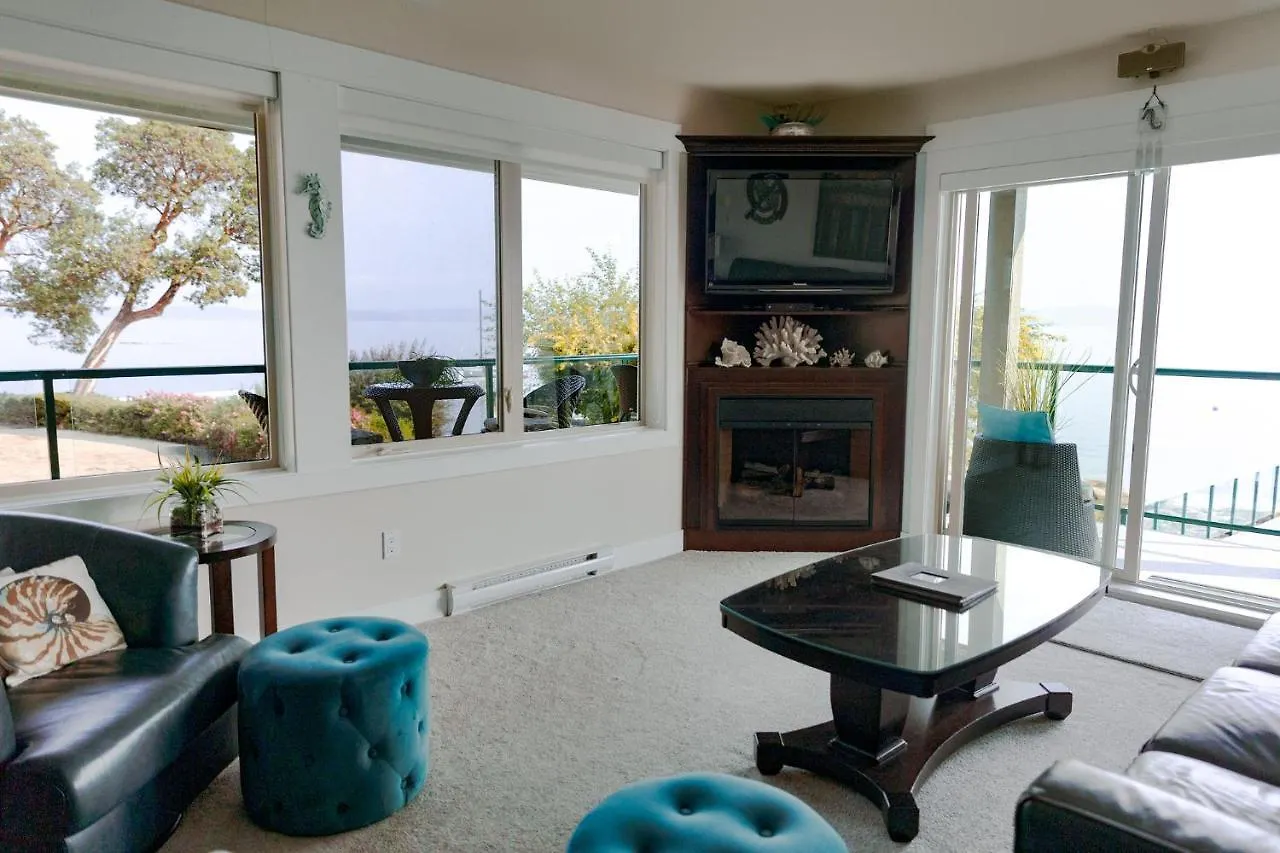 Sunrise Cove Apt At Inn Of The Sea Ladysmith 0*,  Canada
